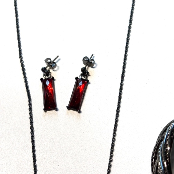 Set necklace, earrings and bracelets - Picture 4 of 10